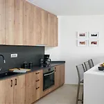 The H Experience Boutique Apartment Downtown Heraklion